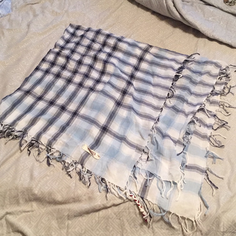 Hollister Scarf